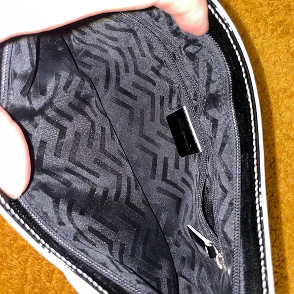 Via Spiga Black & White PVC Shoulder Bag - Picture 6 of 12